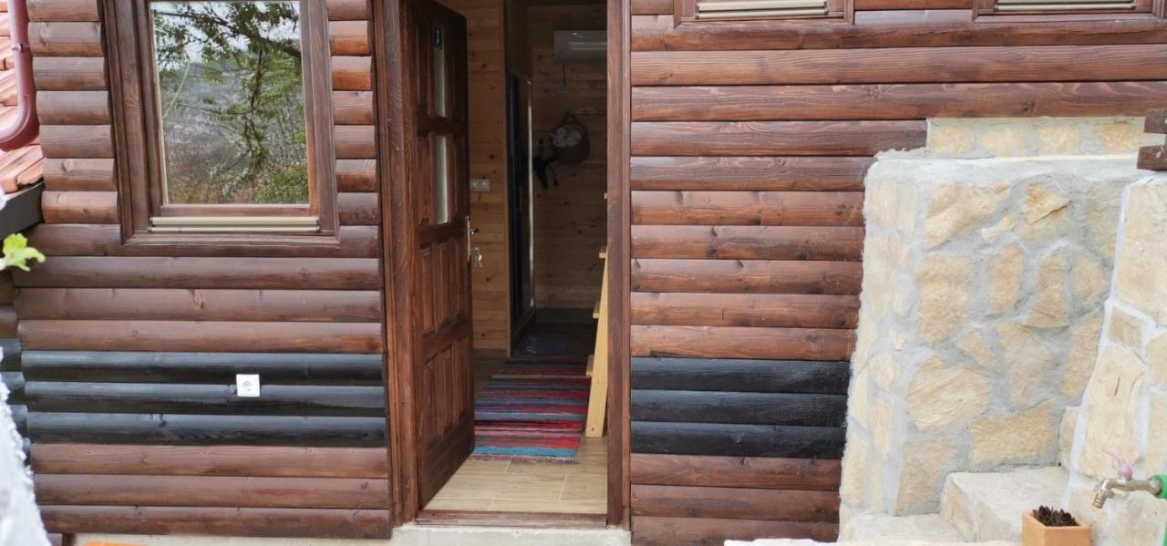 Bungalow 3 With 1 Room ซาราเยโว ภายนอก รูปภาพ