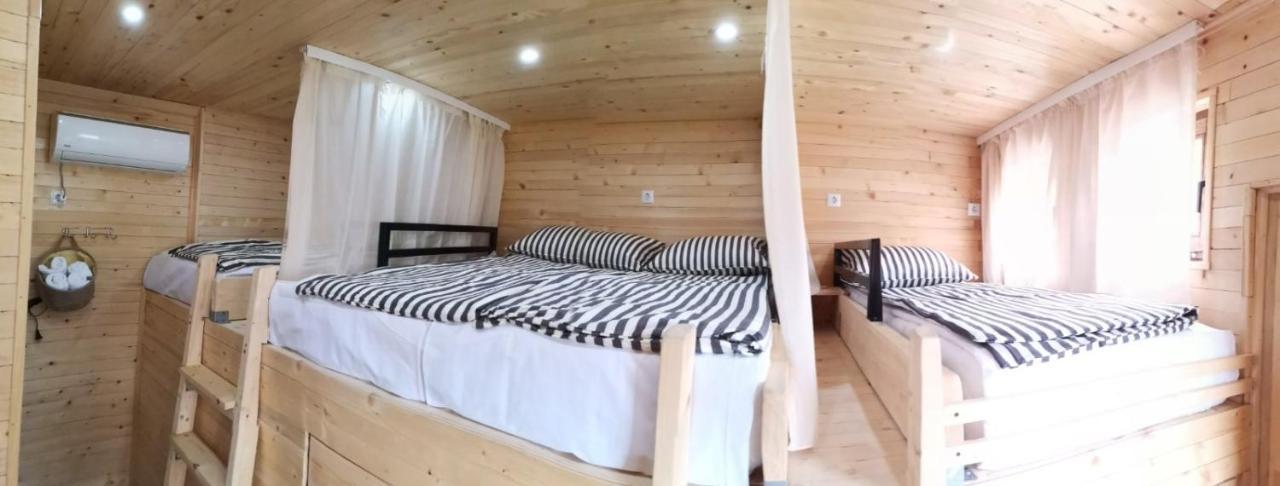 Bungalow 3 With 1 Room ซาราเยโว ภายนอก รูปภาพ