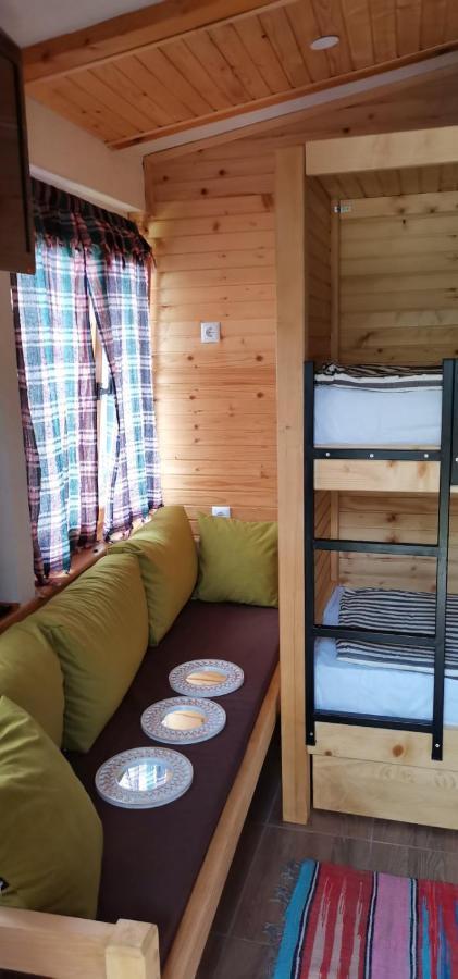 Bungalow 3 With 1 Room ซาราเยโว ภายนอก รูปภาพ
